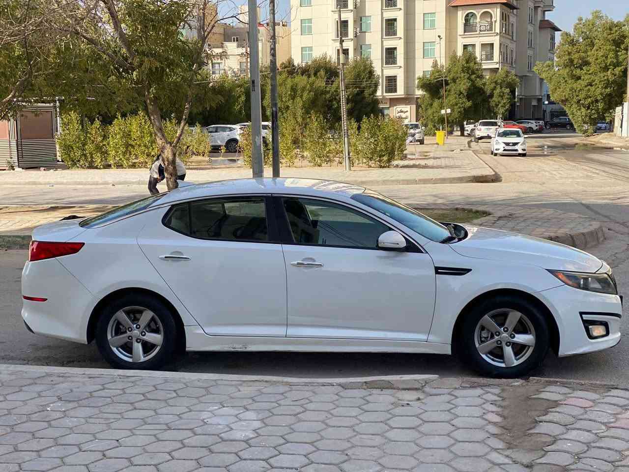 كيا اوبتما مديل 2014امريكي مكفوله من الضربه والصبغ والتبديل السياره كلين تايتل سياره جديده وجاهزه حداديه تخم تاير تبريد محرك وكير مكفولات محرك 2400مواصفات شاشه كامره تحكم استيرن  اشاير بالمري كشنات كهربائي مثبت سرعه السعر 118مع مجال للأستفسار ***********مكان السياره كربلاء
