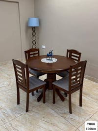 ميز طعام • ٤ كراسي • موديل ماليزي