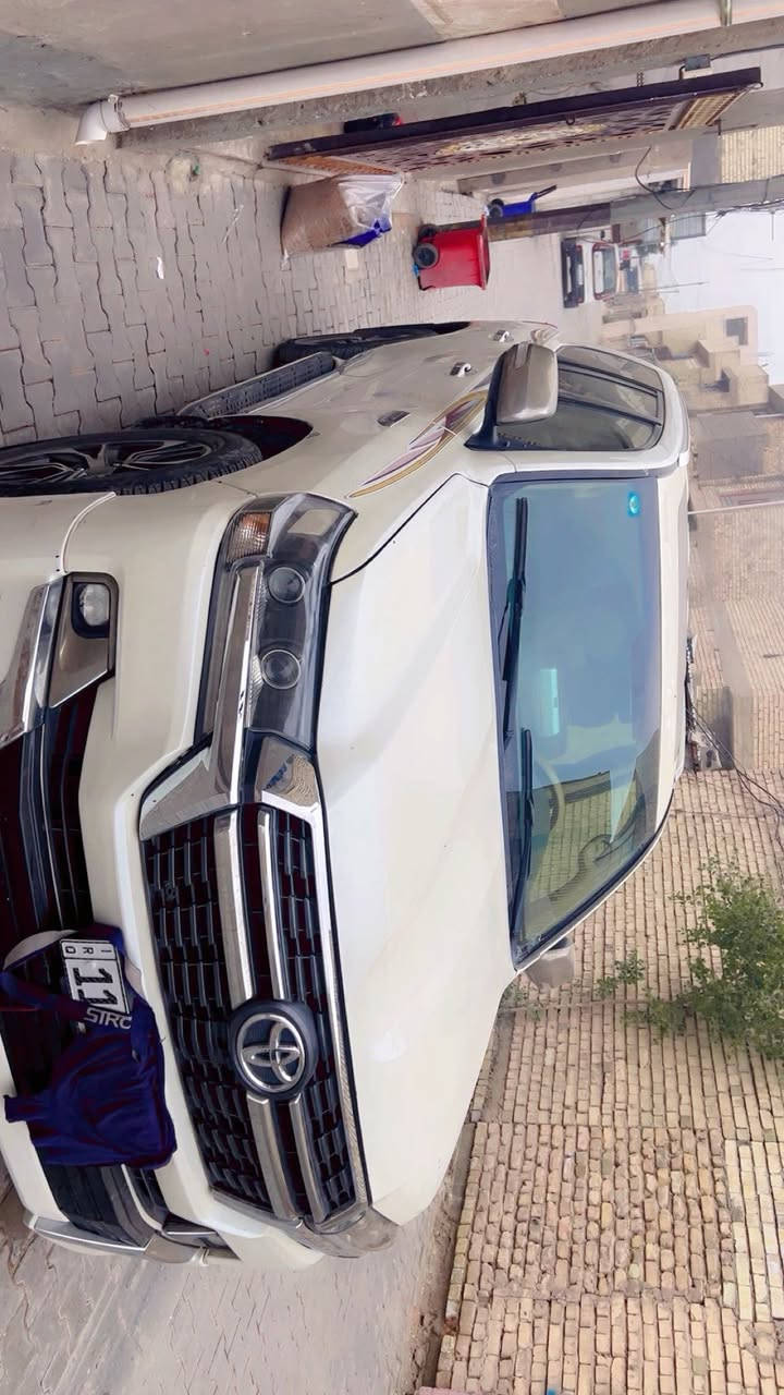 لاندكروز ١٣ محدثه ٢١ فول داخل وخارج صبغ عام بيهه ضربه قبق جنطه وخشه مال الجاملغ الأمامي سعر 270 وبيهه مجال قليل مستعجل على البيع رقم بغداد الجديد مكاني بغداد  *********** ***********
