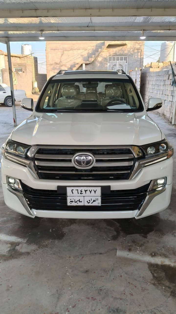 السلام عليكم
السعر ((460))وبيها مجال للشراي 
***********
***********
لاندكروزر 2019 للبيع او مراوس كفاله عامه 6سلندر ماشيه 90 الف سياره جديده بمعنى الكلمه للاستفسار الاتصال على الرقم التالي
