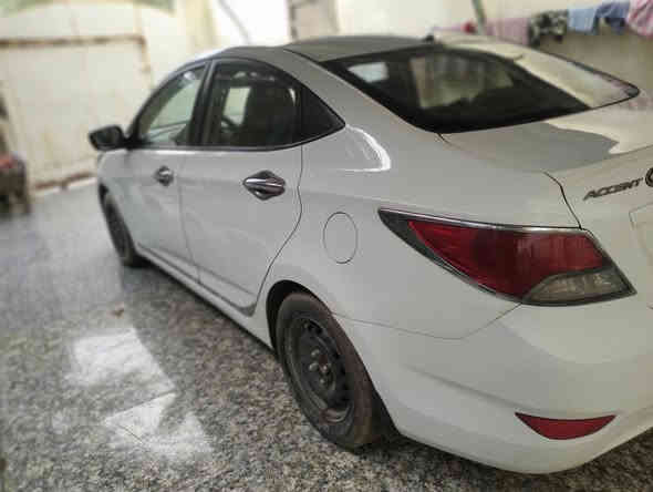 السلام عليكم ورحمه الله وبركاته
للبيع سيارة هونداي اكسنت 14محرك 1600 بأسمي  رقم انكليزي سنويتها من 2025/11/12 لحد 2030 جاهزه للاتصال  فقط ***********  لعدم التواجد
