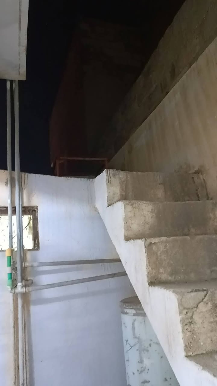 بيت للايجار سومر 112 100متر غرفة وهول واستقبال ومطبخ ومنافعها بدل ايجار 250 للتواصل وا
تس اب ***********
