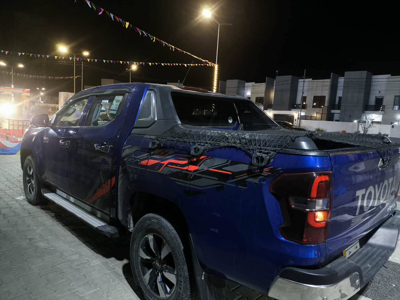 بيك أب شانجان هنتر 2023 |
المواصفات العامة :

المحرك: 2.4 لتر تيربو بنزين

ناقل الحركة: اوتماتيك 

نظام الدفع: دفع رباعي (4x4)

عدد أنظمة القيادة:

إيكو (Eco)

نورمل (Normal)

سبورت (Sport)

سعة الخزان: 80 لتر

الحمولة القصوى: 1 طن

1. تبريد أمامي قطعتين

2. شاشة لمس تدعم جميع أنظمة الاتصال

3. شاشة أعطال متقدمة

4. كاميرات 180° (خلفية + جانبية

5. حساسات خلفية عدد 4

6. حساسات ضغط الإطارات

7. نظام مساعدة نزول منحدرات

8. نظام مانع تزحلق

9. كروز كونترول (مثبت سرعة)

10. فول تحكمات من المقود (ستيرن)

11. إضاءة أمامية LED

وبعد بيها هواي مواصفات فول للاخير 

// سعرها 175 بيها مجال 

مكان السياره النجف الأشرف 

***********
