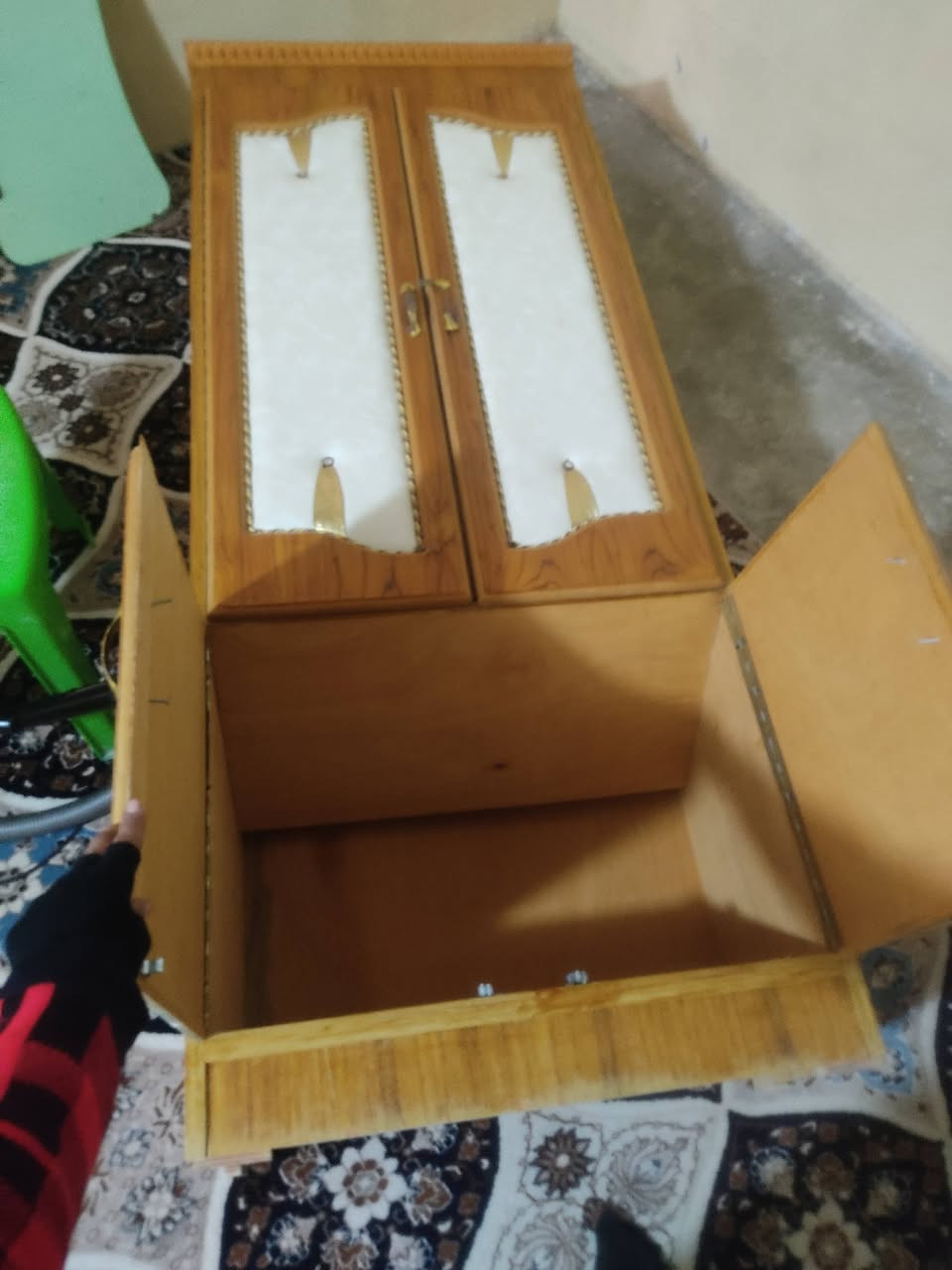 السلام عليكم اخوان  عندي تعلاكه  والله جديد البيع 40 بي مجال  الي ما شراي لا يكسر المال
***********
