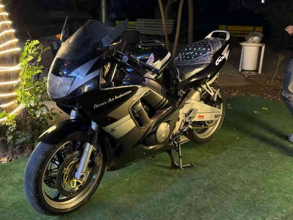 السلام عليكم
ماطور هوندا للبيع F3 حجم المكينه (600) اربعة سلندر مكينه كبسسس موديل (98) شراي راسل واتساب ***********
