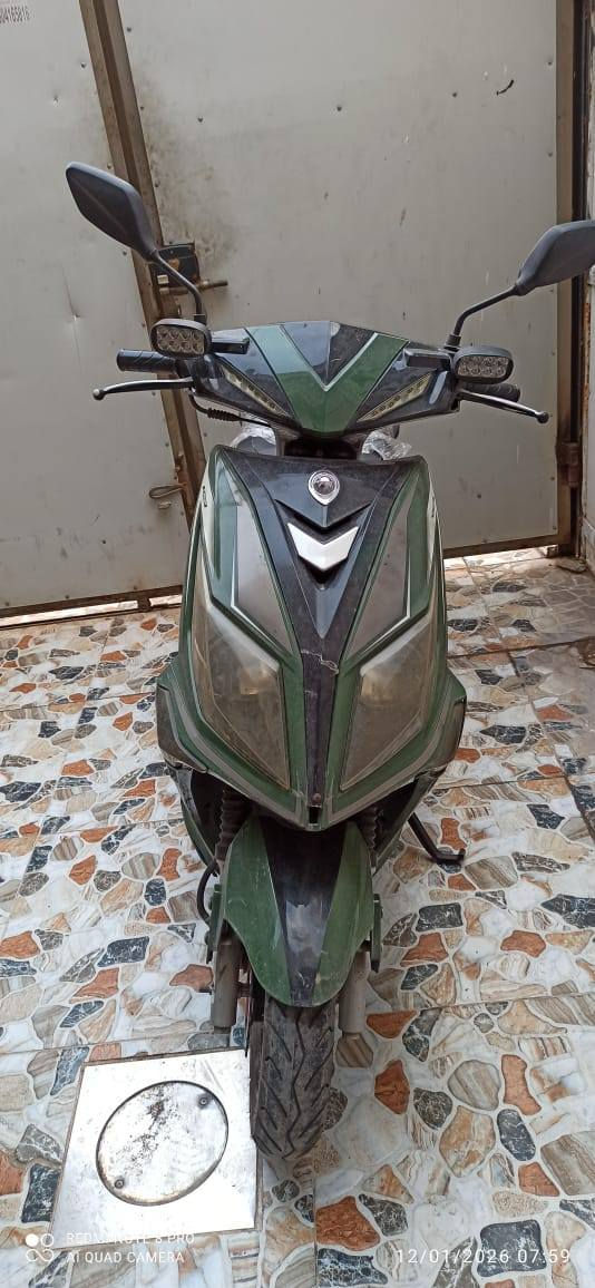 للبيع ماطور نظيف كهربائيات ١٠٠
سعر ٣ ورقات 
*********** تواصل واتس اب حصرا
