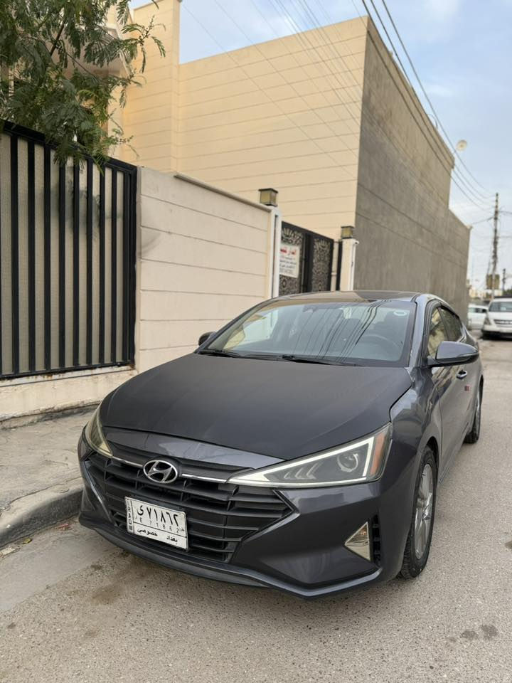 النترا 2020 رصاصي
فول السيارة 1/1 
بصمة 
شاشه وكامره
تدفئه مقاعد مع سترين
رادار امامي 
حساسات 
لايت عدسات زنون
@سونار للسيارة مرفق مع الصور
السيارة جاهزه سنويه بأسمي 
العنوان الدورة_ حي الصحه
$$مكلف بالنشر رقم صاحب السيارة
السعر 125 وبيها مجال 
***********
