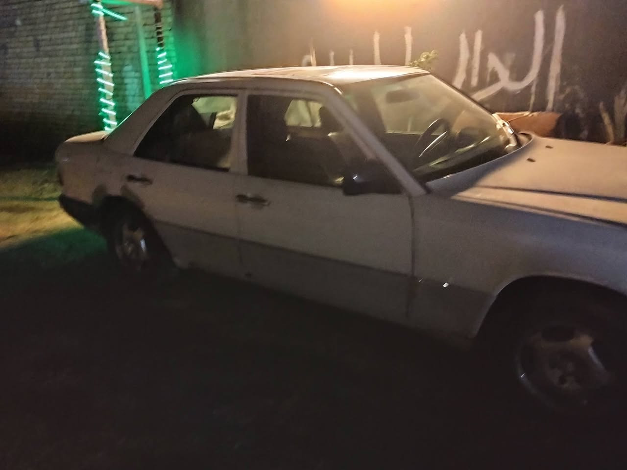 سلام عليكم سياره مارسيدس دب موديل89 السياره باسمي سنويه جديده شرط المداور رقم دولي بغداد تبريد شغال محرك vvt ثنين ونص مكاني ناصريه سعر السياره 42 وبيهه مجال سياره جاهزة من كلشي رقم جهازي *********** بي واتساب
