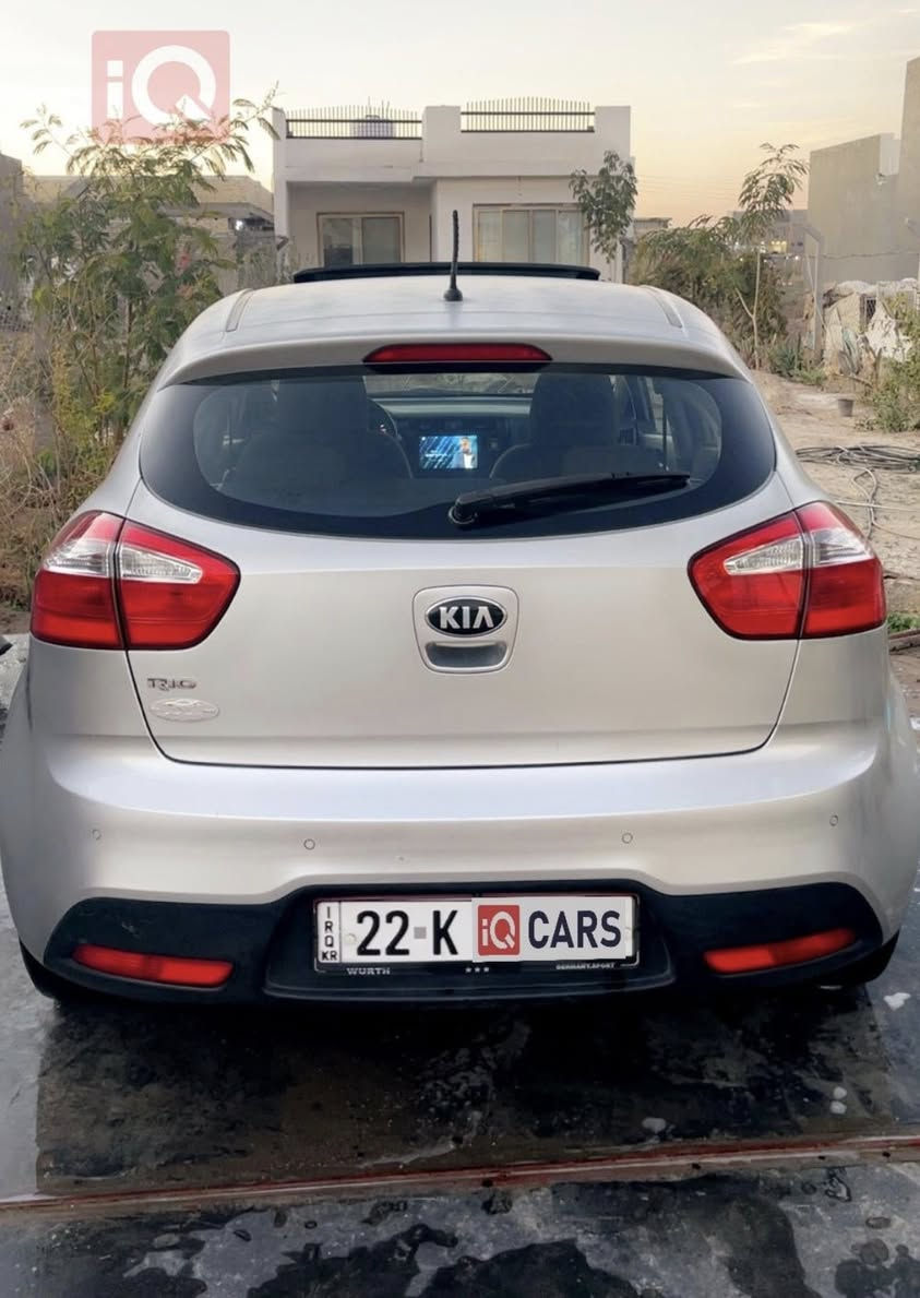 ريو 2014 فول خليجيه مكفوله بدون ضربه بدون صبغ مواصفاته فتحه مري كهرباء وشفط اشاير بالمري فول تحكمات حساس خلفي شادله شاشه تاب اصليه وكامرا خلفيه اربعه دسك مكينه كير مكفولات وجدد صدر امامي خلفي بالكارتون تخم تاير مكينه 1600 دبل قطره بانزين عادي محسن تسحك بدون قطرت دوانز بشرط تبريد ثلج ماشيه 111 الف كيلو استخدام بنيه اربيل سنويه جديده وارقام جدد وهزه جديده (شرط التحويل) سياره جاهزه من كلشي عارضه 98 وبيه مجال بسيط للطيبين *********** مكاني بغداد حي الجهاد بيع فقط
