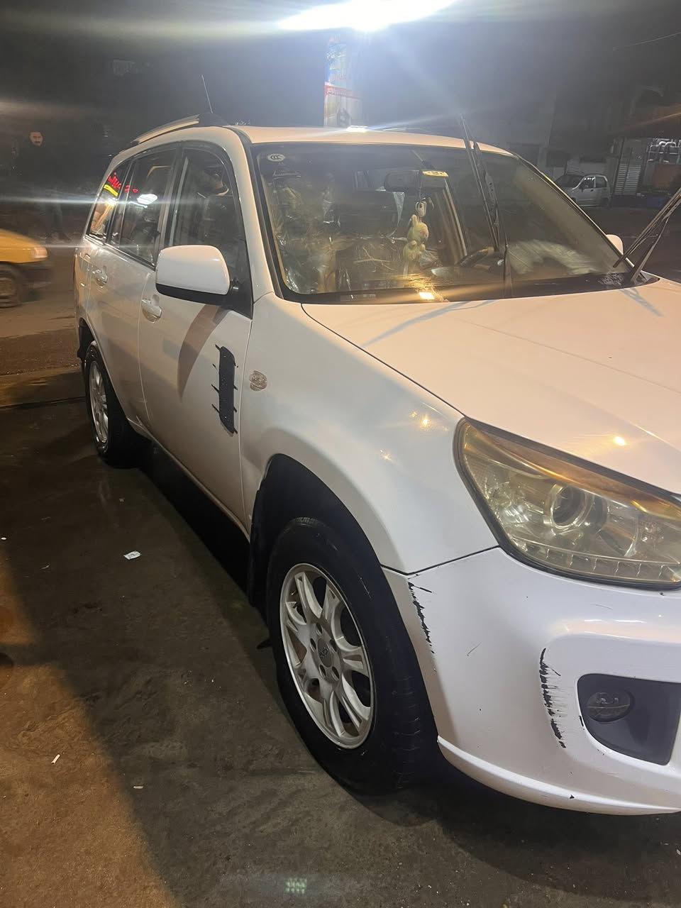 السلام عليكم للبيع تيكو موديل 2014 ماشية 146 وقابله للزياده بدون خياسات بيه طخات خفيفه كشنات وارضية دوشمه جديده للستفسار ***********
