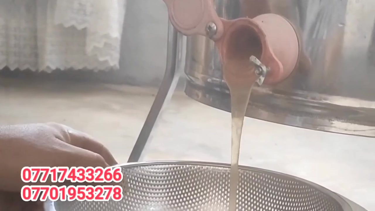 السلام علیکم
ئێستا باشترین و نایابترین هەنگوینی دەشتایەکانی گــــەرمیان بەردەستە 
سوپاس بۆ خـــوا داوکاریەکی زۆری لـــەسەرە چونکە یەکێکە لە باشترین جۆرەکانی هەنگوین.
هەنگوینەکە بە زەمانەو %100 سروشتیە
بەشەرتی تاقیگەو فەحس ئەیفرۆشین و بەتەواوی دڵنیان لە پاکی و ئەسڵی هەنگوینەکە 
تێبینی: ئەم هەنگوینە بەتەواوی سروشتیە و هەنگوینی شەکر و ئێرانی نیە و نرخی لە ئێستادا جێگیرە و کیلۆی 40 هەزارە
کەمتر نافرۆشێ تکایە بۆ معامەلە پەیوەندی مەکەن لەگەڵ ڕێزدا
***********
***********
