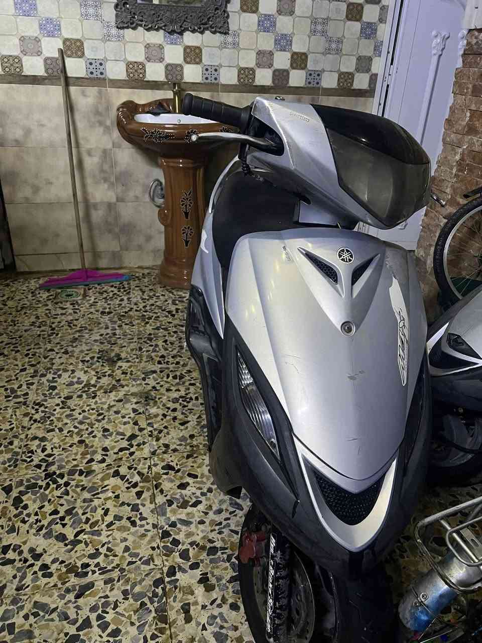 سلام عليكم ماكس 140 لبيع
الدراجه مكفوله نكره سلف بكل وقت 
السعر ٣٥٠ وبيه مجال للشراء 
مكاني بغداد الشعله الرقم ***********
