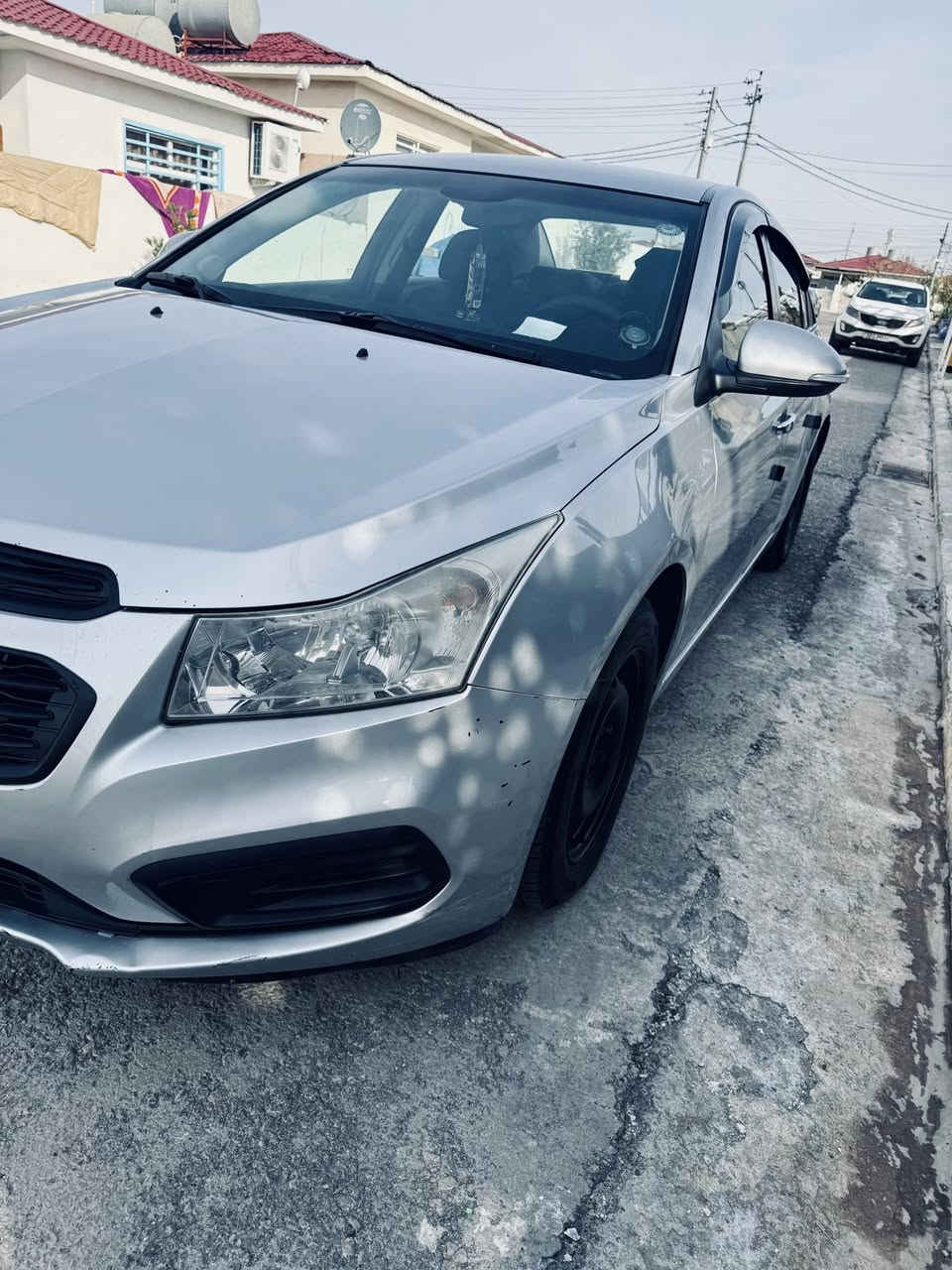 للبيع 
شوفرليت كروز 2016 خليجي Ls
مواصفات الخليجي المعروفه 
تحكم ستيرن جهتين 
كروز تثبيت سرعه 
شاشه ايباد 
كامره 
مكفوله من الصبغ من الدعاميه للدعاميه 
السياره كلش نضيفه وجاهزه بدون عيب او نقص تخم تايرات جديد كير محرك بالشرط 
رقم وهزه وسنويه كلها جديده وبأسمي تحويل بشرط رقم اربيل مكانها اربيل 
للاستفسار ***********__***********
