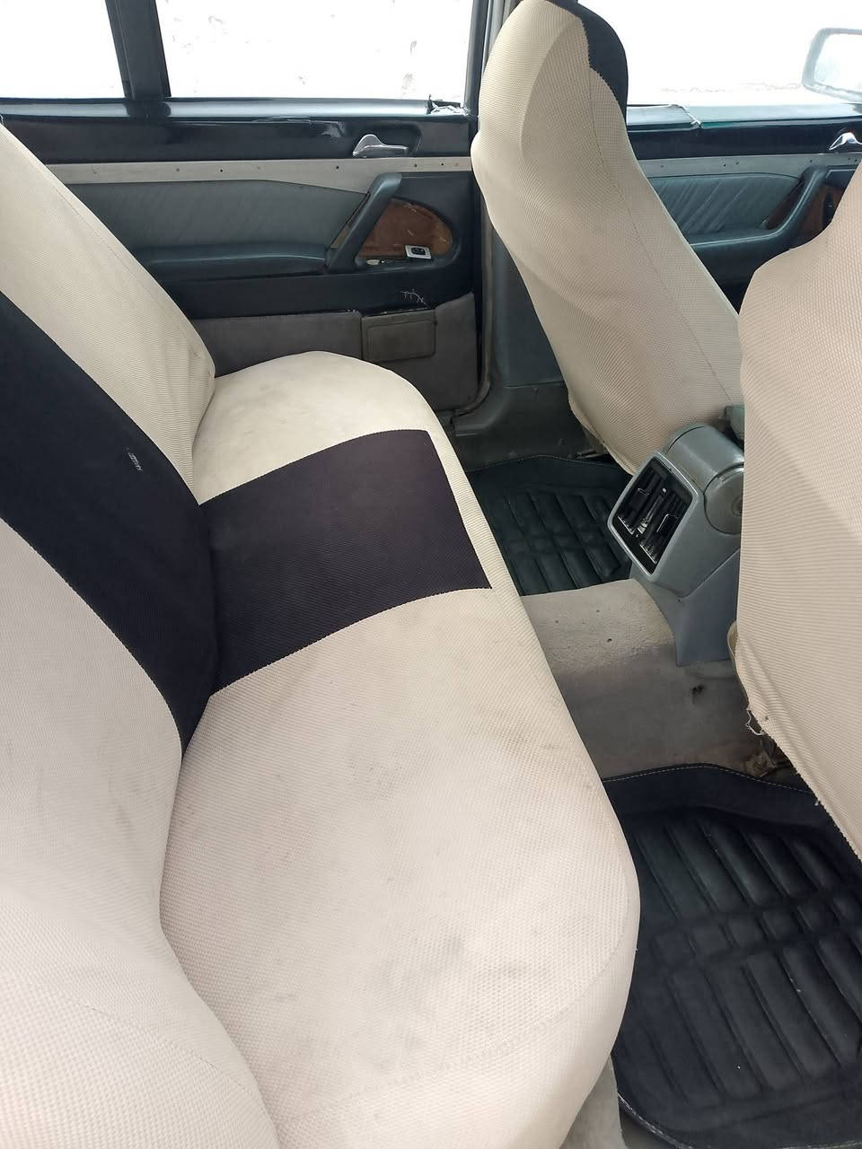 يا الله سلام عليكم ورحمه الله
مارسدس. شبح.   جاهزه. كير ومحرك اثنين ونص مكفول
جام كهربائي. تخم تاير. كارتون 
حداده. جديده.  لايتات كهربائيات كله شغاله 
رونات حماوة بانزين. شغال. 
كامره خلفي. شاشه 
سنويه لنهايه ال2026  مشروع وطني. راعيه يمي 
رقم دولي انگليزي. السعر. 40وبيه مجال كلش بصيط. للشراي.  مو بس تعامل. 
العنوان ذي قار. ***********
