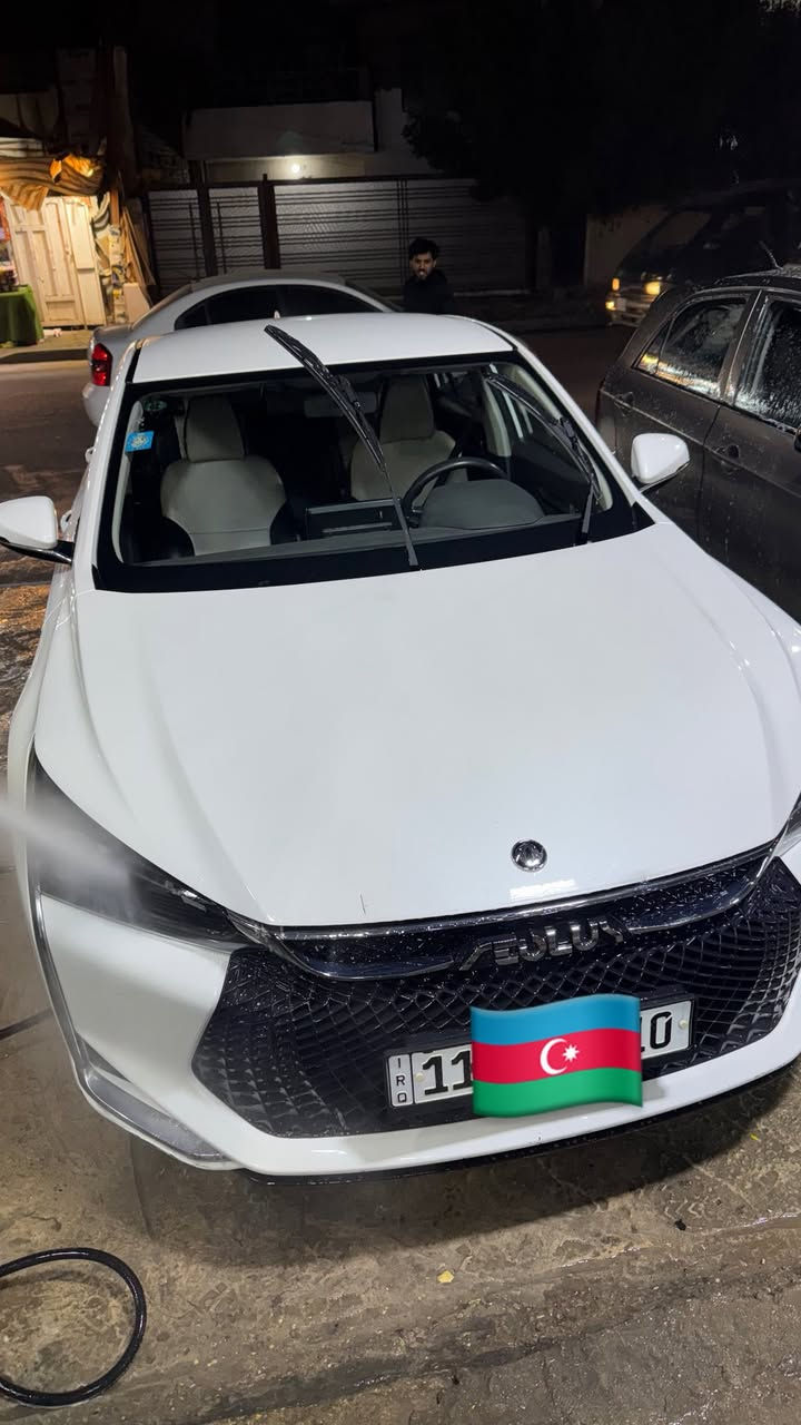 السلام عليكم سيارة دونغ فينغ شاين A30 موديل 2023 السيارة ماشية 61 يعني زيرو بيها طخات خفيفة والدعامية الأمامية شگ صغير 
السيارة تخبل واقتصادية الرقم بغداد الجديد (الإنجليزي ) سعرها 97 ورقة سنوية ب اسمي  بغداد 
***********
