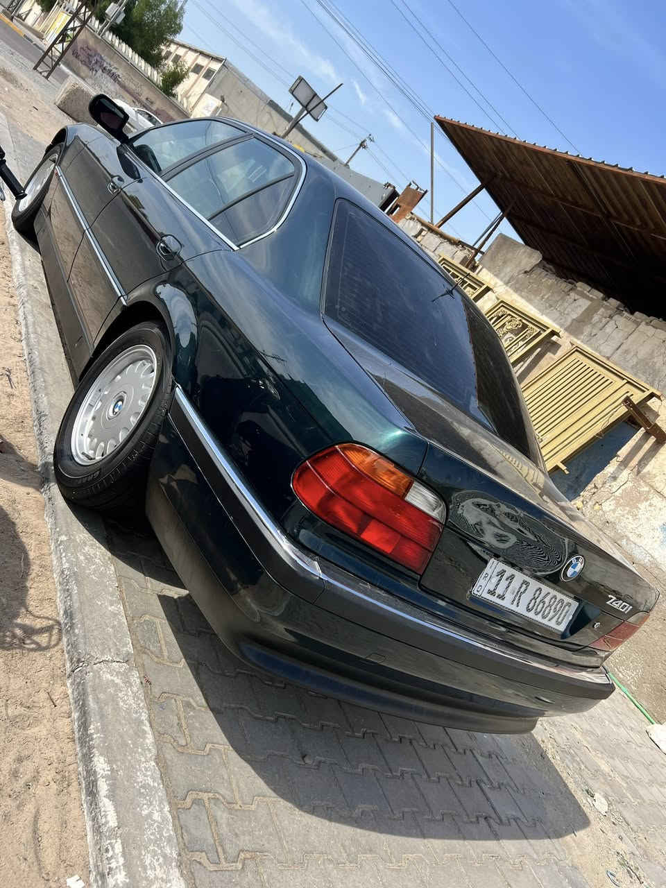 السلام عليكم
بي ام دبليو خفاش مديل 96 اصل(BMW e38 744)

رقم بغداد تحويل 

اللون زيتوني مصبوغه جماليه ماعدا القماره بلاديه مغلفها نانو

بأذن الله جاهزه حداديه جديده تخم تاير دنلوب ياباني اصلي

ويل بلادي

غرفه جديده مكينة جديده قبل شهر شادها عليها ادامه كامله 

گير تبترونك 

(يشهد الله السياره صارف عليها صرف موطبيعي

وكل قطعه اشدها اصليه شرط. مااشد اي شي تجاري)

مكان السياره بصره دور الضباط 

السعر 110 وبيها مجال قليل

للاستفسار ***********
