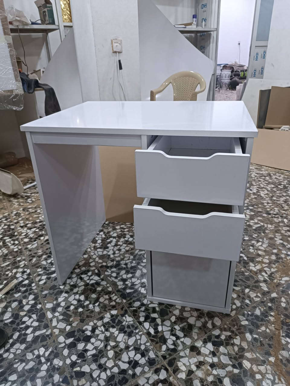 ♦️ ميز كيوت مودرن 🌟
♦️ مخصص للاماكن الصغيرة
➖➖➖➖➖➖➖➖
♦️ صناعة عراقية
♦️ خشب MDF  ✨
➖➖➖➖➖➖➖➖
💵 السعر فقط 75 الف
🚗  توصيل لجميع المحافظات

✅ راسلنا على الصفحة او الوتساب   0784 906 6630     

#أثاث_منزلي
#اثاث_مودرن
#العراق
#ميز_مكتبي
