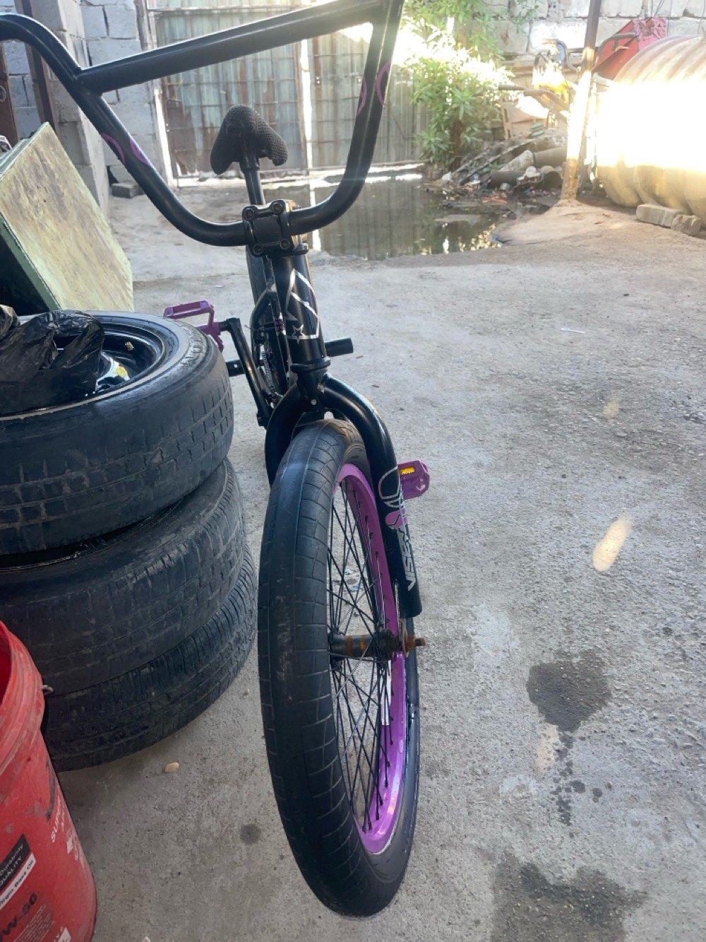 سلام عليكم بايسكلbmx سعر١٠٠وبي مجال العنوان بغداد الرعفرانيه الرقم***********متواجد واتساب هم