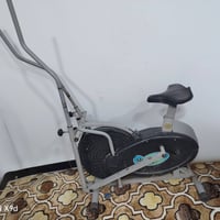 غراض بيت للبيع المكيف ب200 الغساله ب100 القنفه ب35 البايسكل ب50 بيهم م...