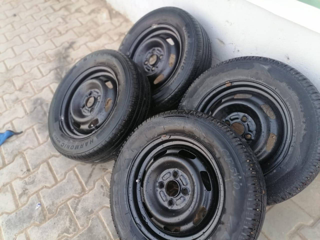 تخم تاير ويل 14 يرهم افيو اوبتره ..
تاييرات نضاف لاركعه ولا فتيله سعرهن 125  
مكاني بلكوت اتصال ***********
