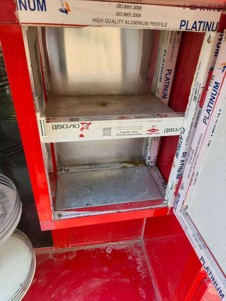 السلام عليكم كاونترات الاحمر بس ليدات المجارير والثاني نفس الي بلصوره اي اسفتسار والسعر خاص


**إذا كنت صاحب هذا الإعلان وتريد حذفه لأي سبب، رجاءا أرسل رسالة إلى الدعم الفني**