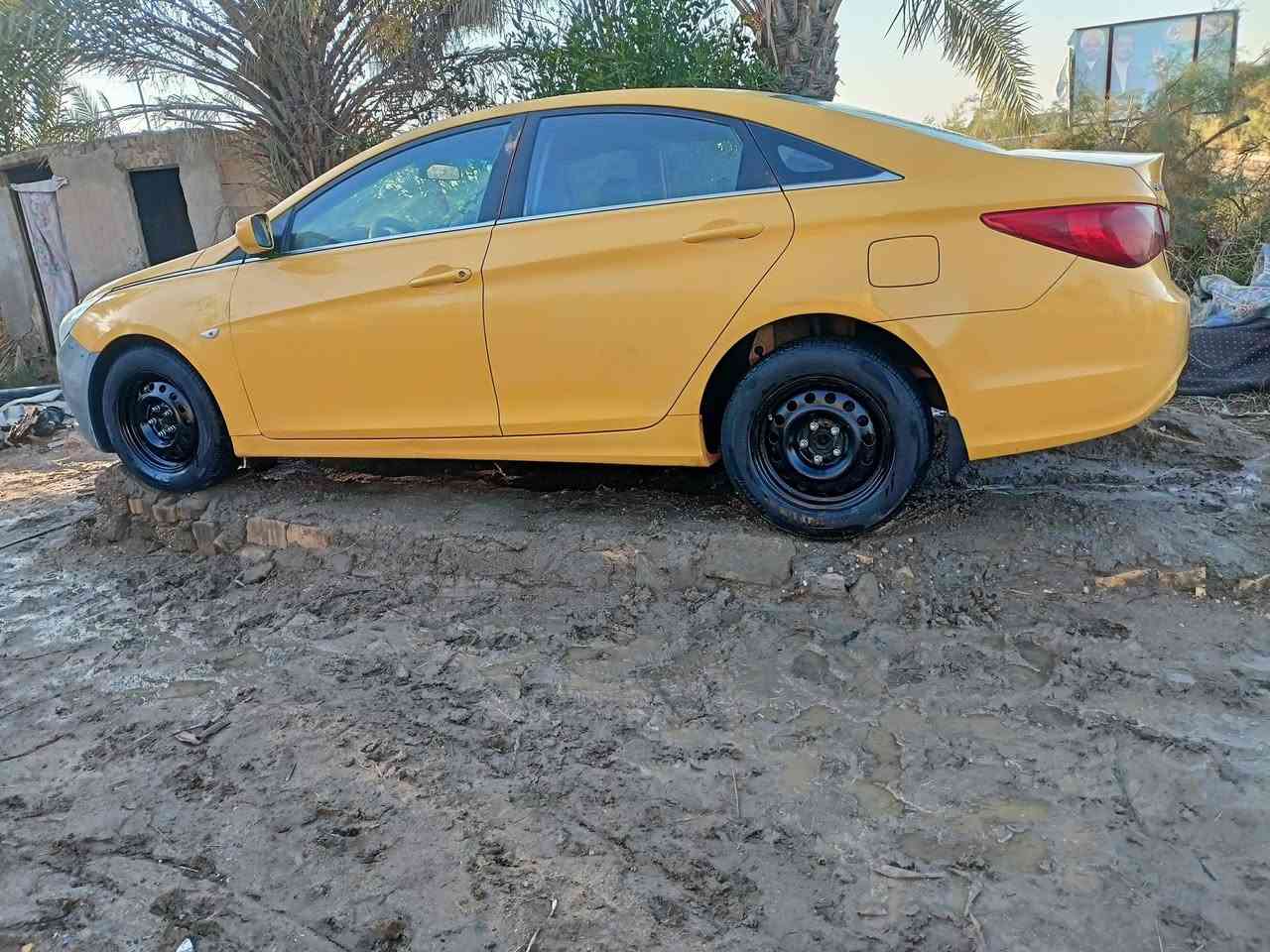 السلام عليكم
سوناتا وارد كوري 2011 غاز بانزين 
السياره مكفوله من تبديل وفتح ماعده باب الخلفي بي طخه ومصلحه خط بابل _ديوانيه 
السعر 115وبيه مجال للشراي 
العنوان الديوانيه سنيه تقاطع الجذع 
***********
وغير متواجد عله الفيس
