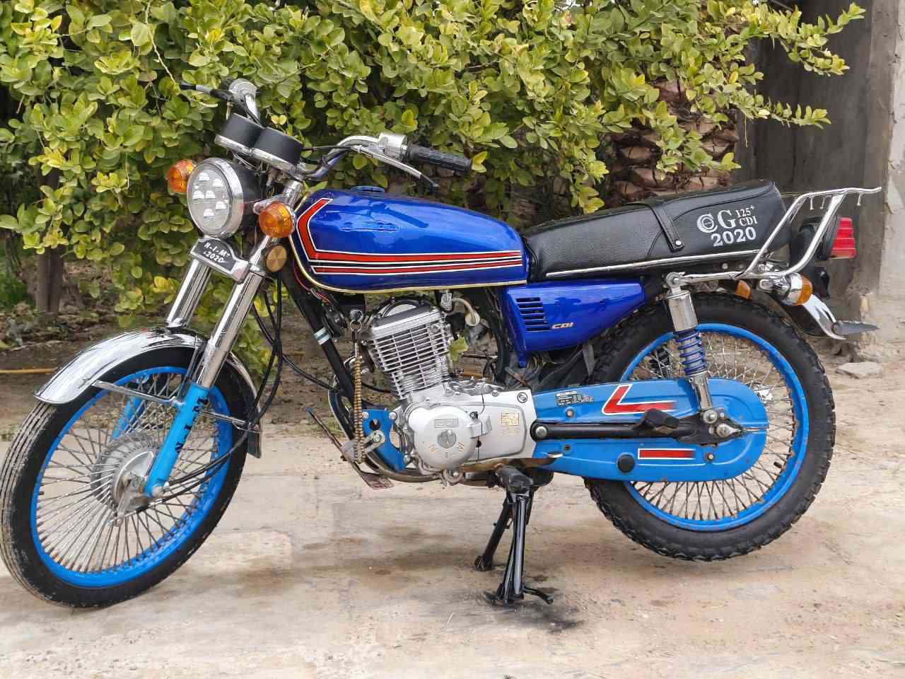 سلام عليكم دراجه للبيع أصولي وكيله العارضي انروح كبل انداور مديل 2020المحرك ماملعوب بي  المكان نجف ابو صخير السعر 750وبيه مجال الموشراي   يطلع كبل
***********هاذه رقمي
