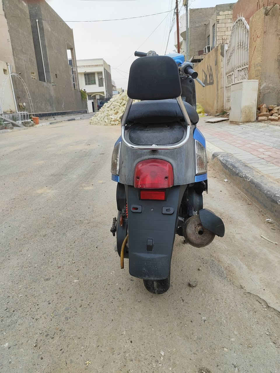 دراجه للبيع وصل معرض موجود مكينه مكفوله ختم واحد دراجه كامله موديل 2008 السعر 750  ***********

