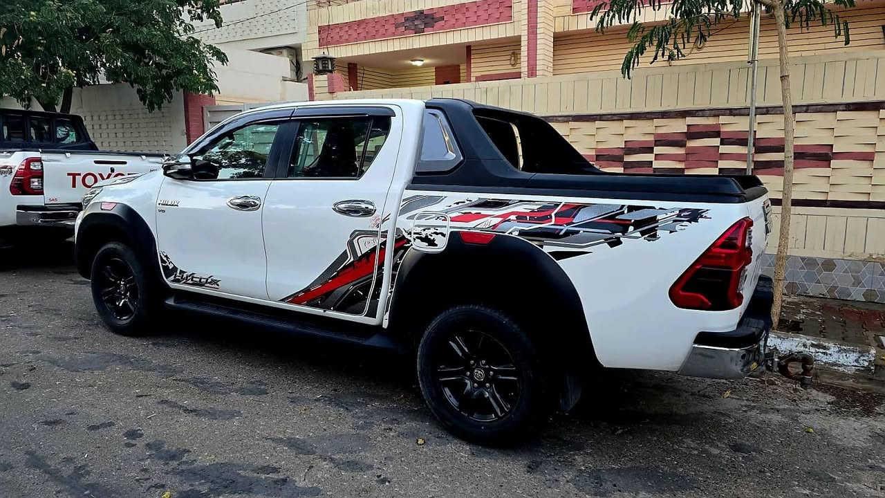 سلام عليكم
هايلوكس TRD ٢٠٢٤
بأسمي رقم جديد وسنوية جديده مكفول من دعامية لدعامية. مواصفات 
بصمة 
كشنات تدفئة وتبريد 
يدات كروم 
كاميرا وشاشة كبيره 
مراية شفط 
محرك ٦ سلندر فور ويل 
ماشي ٥٠ ألف كيلومتر 
مكان كركوك سعر ٣٨٥
رقم هاتف ***********
كابون بانزين موجود
