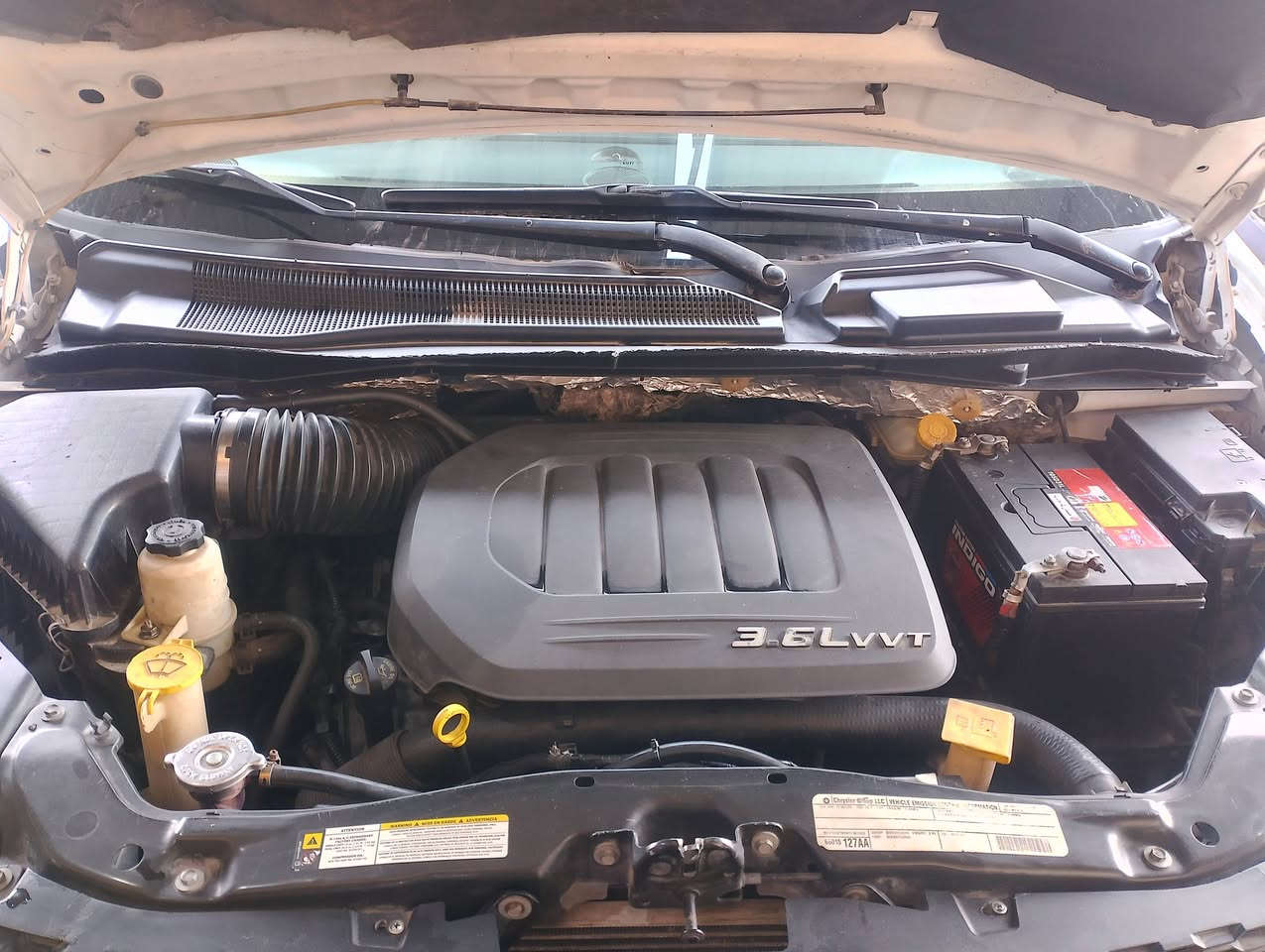 السلام عليكم دوج كرفان موديل 2011  ثلاث قطع تبريد بيبان كهرباء تحكم استيرن  ماشيه 110 ألف تخم تأير  صدر امامي خلفي جديد  محرك كير خير من الله حادثها بسيط  بغداد حي العامل. ***********
