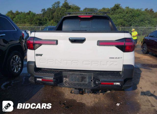 الضرر موضح بالصور السيارة فول مواصفات جلد كشنات وكهربائية 5 كاميرات سبلرات على قمارة ماشية 14900 الف ميل  السيارة ( توصل دبي يوم 30 )  للبيع مطروح تستلمه على وضعه مدفوع النقل وفتح حاوية وكل شي ، فقط بدون تصليح 
السعر 142 ورقة بدبي  
عنواني البصرة 
للتواصل ***********
