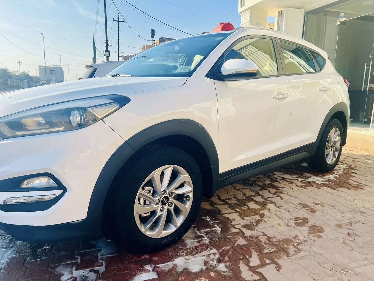 توسان موديل 2016خليجي رقم ميسان حره تحويل مباشر مكفوله من الضربه والصبغ والتبديل مكينه كير حداده تخم تاير تبريد جاهزه مابيها اي نقص بيع اومراوس السعر 157
العنوان العماره حي المعلمين القديم الاستفسار ***********
