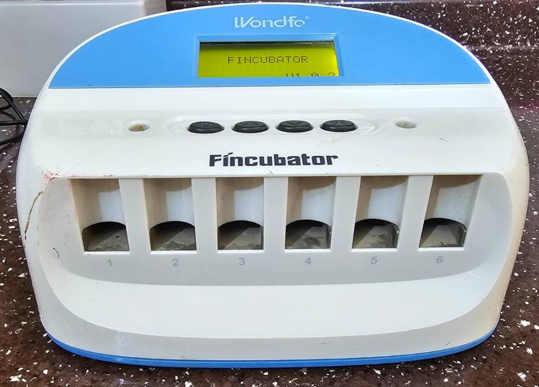 جهاز تحليل مناعي فلوري مستخدم لكن بحاله جيده و
مع سديه متحركه 
مع فرن مختبري شغال بحاله جيده
مع حاضنه مستخدمه بيها ٦ منافذ بحاله جيده 
الاسعار في الخاص او الاتصال على الرقم 
***********
