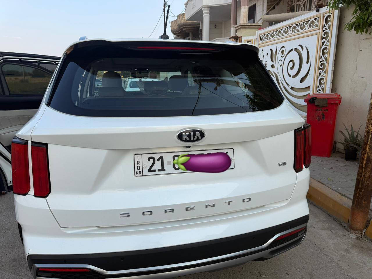 السلام عليكم
سورنتو خليجي

موديل ٢٠٢١

محرك ٦

فول مواصفات بانوراما كير ماوس

تدفئة وتبريد بالكشن

صدر وتايرات كله جديد
كفاله عامه بيها شبر باب الخلفي عكس السايق بارد

رقم سليمانية الجديد بأسمي شرط التحويل

واسط / الزبيدية
***********
***********
