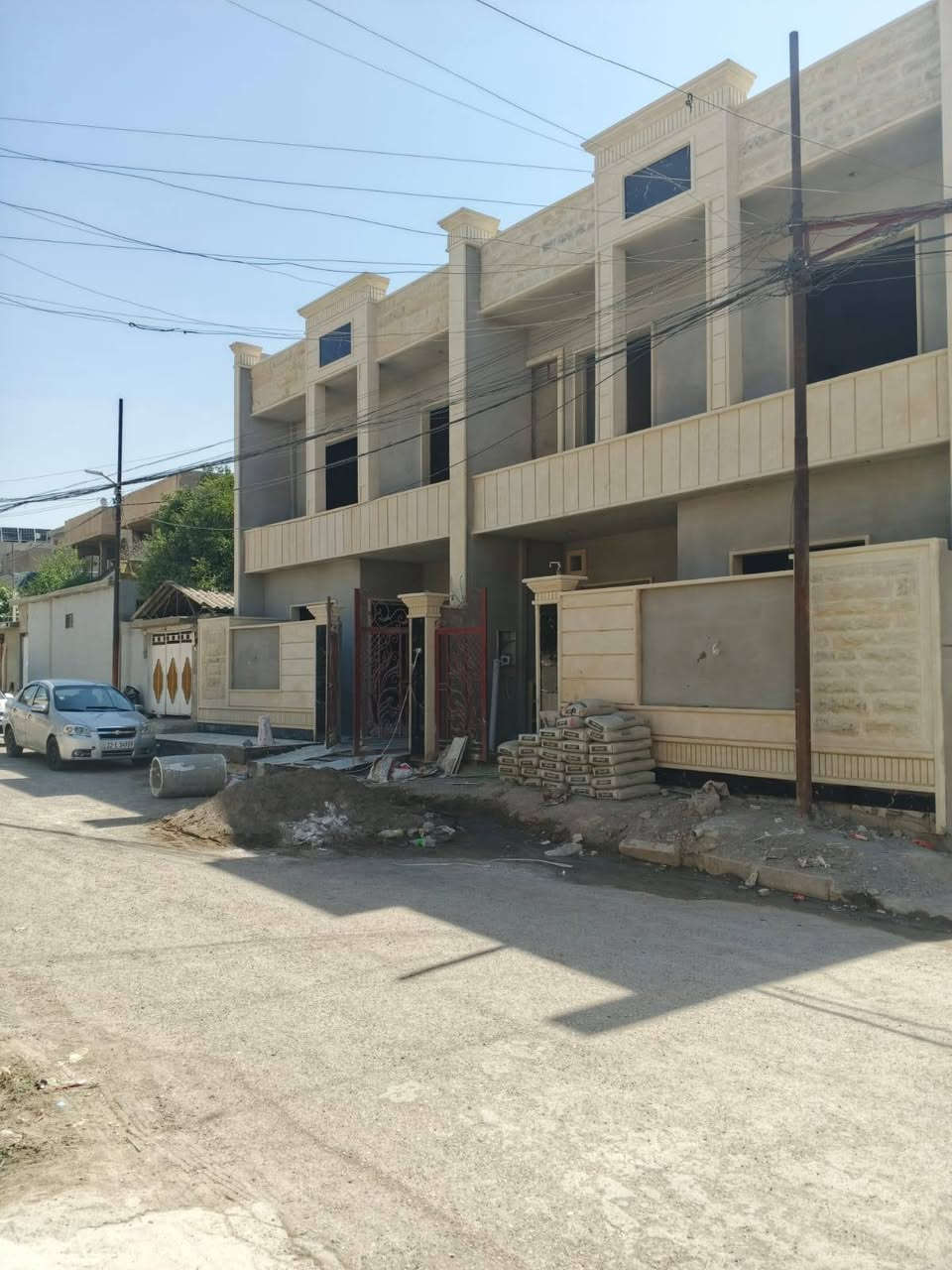 علق بتم ويصلك السعر

🏠🏠دارين للبيع للبيع 🏠🏠

بمواصفات عالية جدا 

استلام فوري 

📍الموقع حي الميثاق قرب اعدادية النيل 

طابقين فول حديث

4غرف نوم 

صحيات بالطابقين

مطبخ 

المساحة120

الواجه 8

↕️مكون من طابقين

✅سعر الدار مناسب 

مكتب التهاني للعقارات سايدين الميثاق مجاور شركة الحافظ 

👤فيس بوك #مكتب التهاني للعقارات

☎️***********☎️

☎️***********☎️

