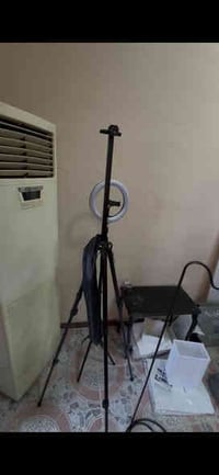 لينز كاميرة مع ستاند كامرة كما موضح في صورة للسعر تواصل على خاص او انت...