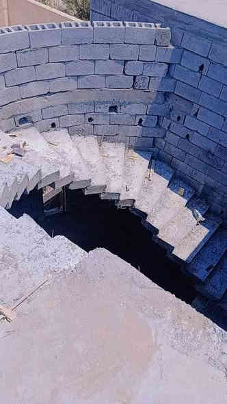 مستعدون لبناء الدور ولمباني في محافظة البصرة فقط بمواصفات عاليه ودقه في العمل ولمواعيد ان شاء الله لتواصل ***********
