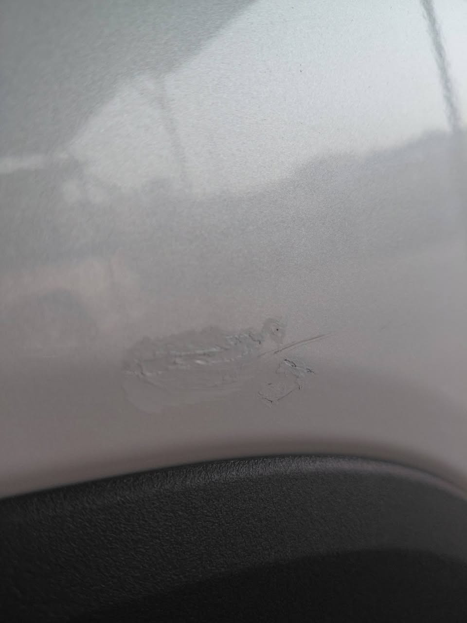 كورلا كروز م ٢٥ صيني المواصفات معروفه رقم بغداد بااسمي بيه تكحيل شعره شايفين هذا الي يشيل كوم مفاتيح يعلكهن ع صفحته لكيته مررتاج وشخط شعره مشتريله شباك ابو السيم ضد الحصو وشغلات حسبة ورقتين السعر ٢٦و٥٠٠ 
***********
