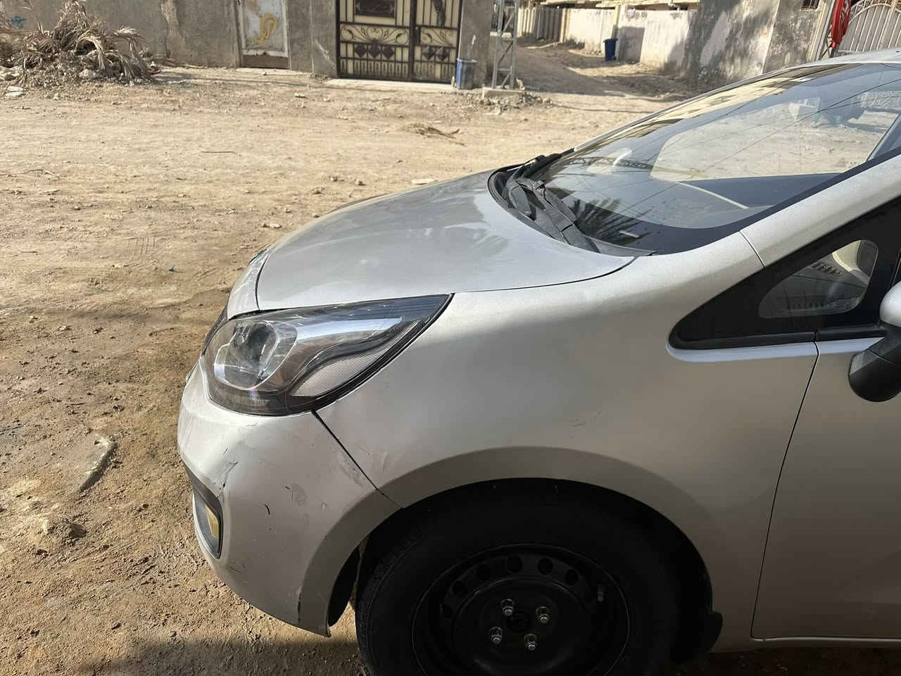 كية ريو ٢٠١٥
❇️خليجية 
❇️ماشية 160الف 
❇️محرك 1600 قطرتين المرغوبة 
❇️رقم قادسية انكليزي جديد باسمي تحويل ثاني يوم 
❇️سيارة كاملة كفالة كير ومحرك وهزة
✳️السيارة مال بيت ما متعوبة
✳️بيها جنطه تبديل وصبغ بنيد
✳️الجاملغ مرشوش عن الجراد بدون تصليح 
📍مكاني الديوانية المركز 
***********
السعر ٨٥ و بيها مجال بسيط لل شراي
