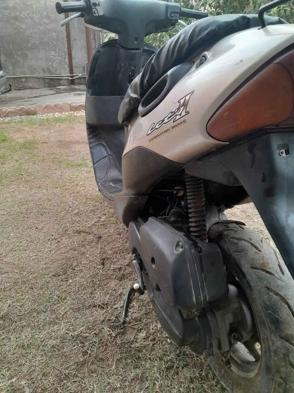 375قفل مامفتوحه 
العنوان حي الجمعية 
***********
