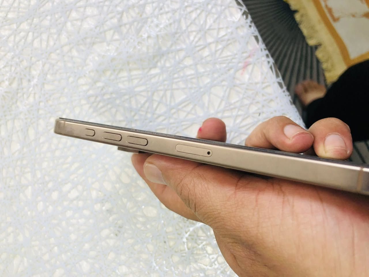 سلام عليكم آيفون 16 برو ماكس ذاكره 256 بطاريه 90 شرق اوسط كفاله عامه جهاز وتر بروف لا مفتوح ولا مبدل بي شي فقط الضهر واضح بل صور السعر 1150 مكاني الشعب رقمي ***********
