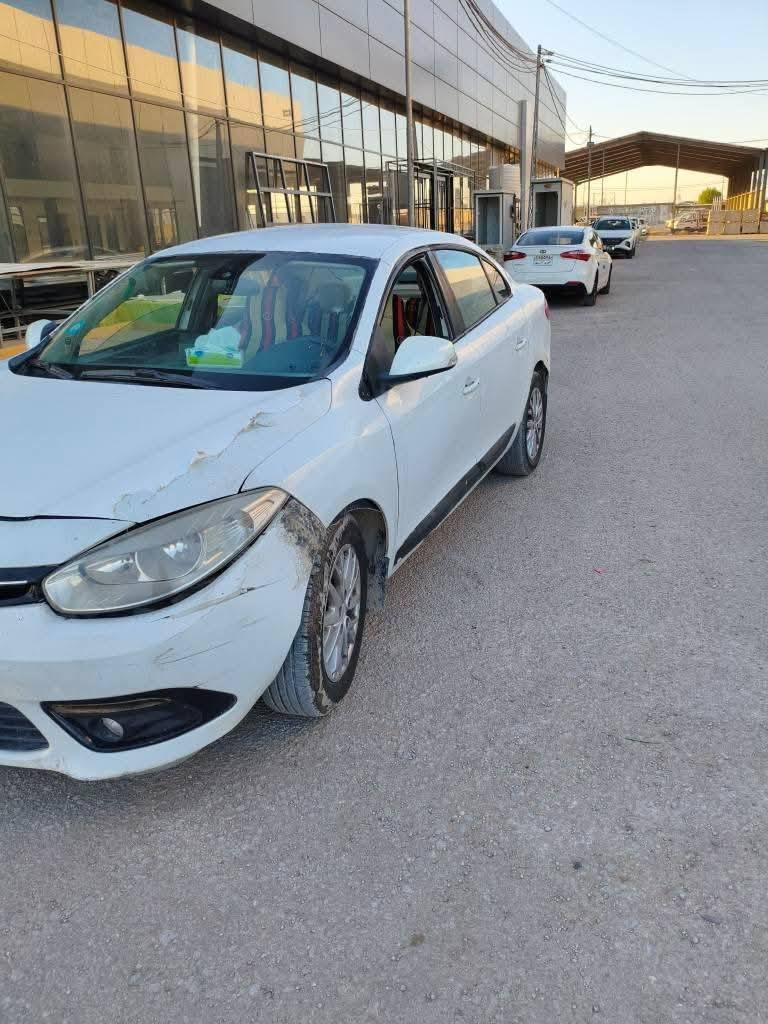 رينو فلاونس موديل 16 السياره مكلوبه مكلوبه ومعمره وجهازه كل شي شغال حته تبريد وتدفئه شغاله
كير ومحرك خير من الله السياره مكانه النجف السعر 45 

***********
