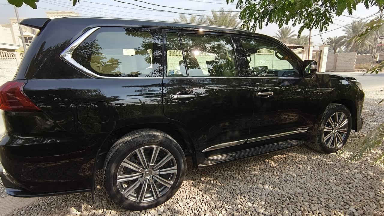 اللهم صلِ على محمد وآل محمد
للبيع... 
لكزس 2017  super sport🚀
رقم اربيل (هزة+سنوية+رقم) جديد بأسمي
مكفووووله من الصبغ والتبديل
ماشيه ١٢٠ الف كم 
دواخل بيجي جداً نضيف
السعر ٦٥٠ ورقة مع المجال 
................. 
‏‪***********‬‏ علي الاسدي
