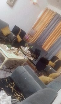 تخم للبيع 10 مقاعد نضيف بس بي صحفه واحده ضرر الباقي كلش زين 10 مقاعد ا...