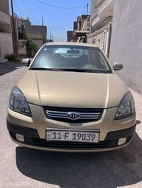 كيا ريو 2011  كير محرك نضيف  بنيد مبدل مصبوغ والجاملغات كلير مصبوغه لت...