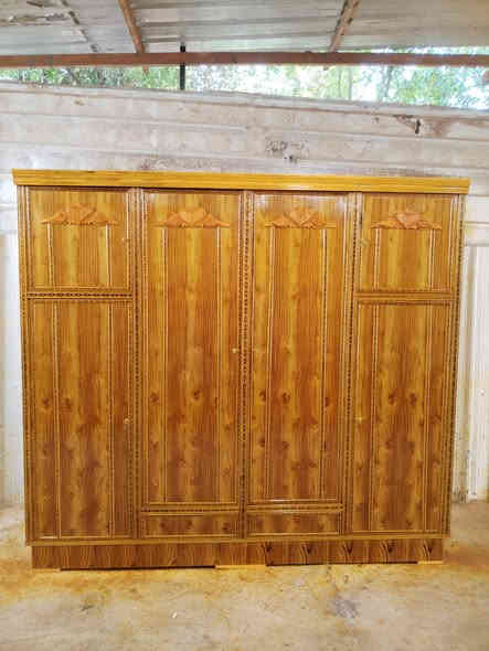 للطلب والاستفسار راسلونه خاص او واتساب ***********
دزوا صورة الموديل وشنو تردون صاج لو ابيض وتدللون
