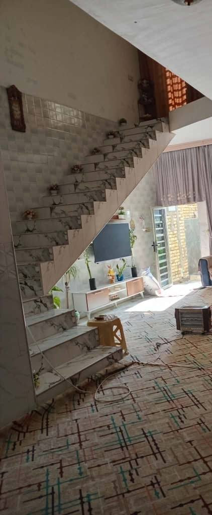 ♢دارحديث مطلوب أسكان بحي الحوراء♢
♢ رقم الإعلان {44}♢
------------------------------
♢المنطقة:: شارع الكفاح
♢نوع العقار:: دار سكن
♢المساحة:: 200م
♢الوجه:: 10م
♢النزال:: 20م
♢عرض الشارع:: 10م على ساحة
♢سنة البناء:: حديث 
♢تفاصيل البناء:: طابق ونصف
♢طابق أول يتكون من:: استقبال  وهول ومطبخ وغرفة نوم عدد(2) وصحيات
♢طابق ثاني عبارة عن:: هول وغرفة نوم عدد(1) وصحيات
♢أقرب نقطة دالة:: قرب الشركة 
------------------------------
👈🏻 اكتب <تم>  ليصلك السعر
ولمزيد من التفاصيل يرجى مراسلة بريد الصفحة خاص

👈أو زياره مقرنا الكائن في: [حي الحوراء] 
      [شارع سيد يعقوب أو شارع المواكب]          

#دارسكن #مشتمل #قطعة_أرض
 #حي_الحوراء_الثانية


**إذا كنت صاحب هذا الإعلان وتريد حذفه لأي سبب، رجاءا أرسل رسالة إلى الدعم الفني**