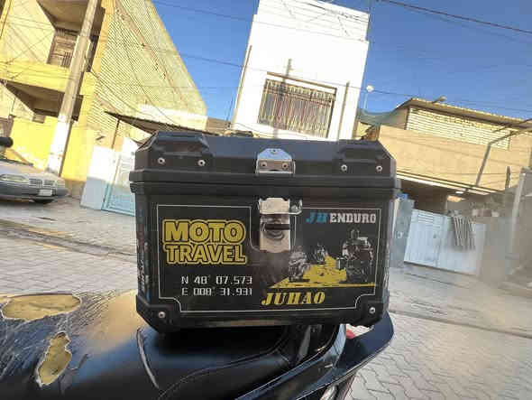 صندوق نضيف للبيع قيم ب الي يرضي الله واخذه مكانه الحريه ***********
