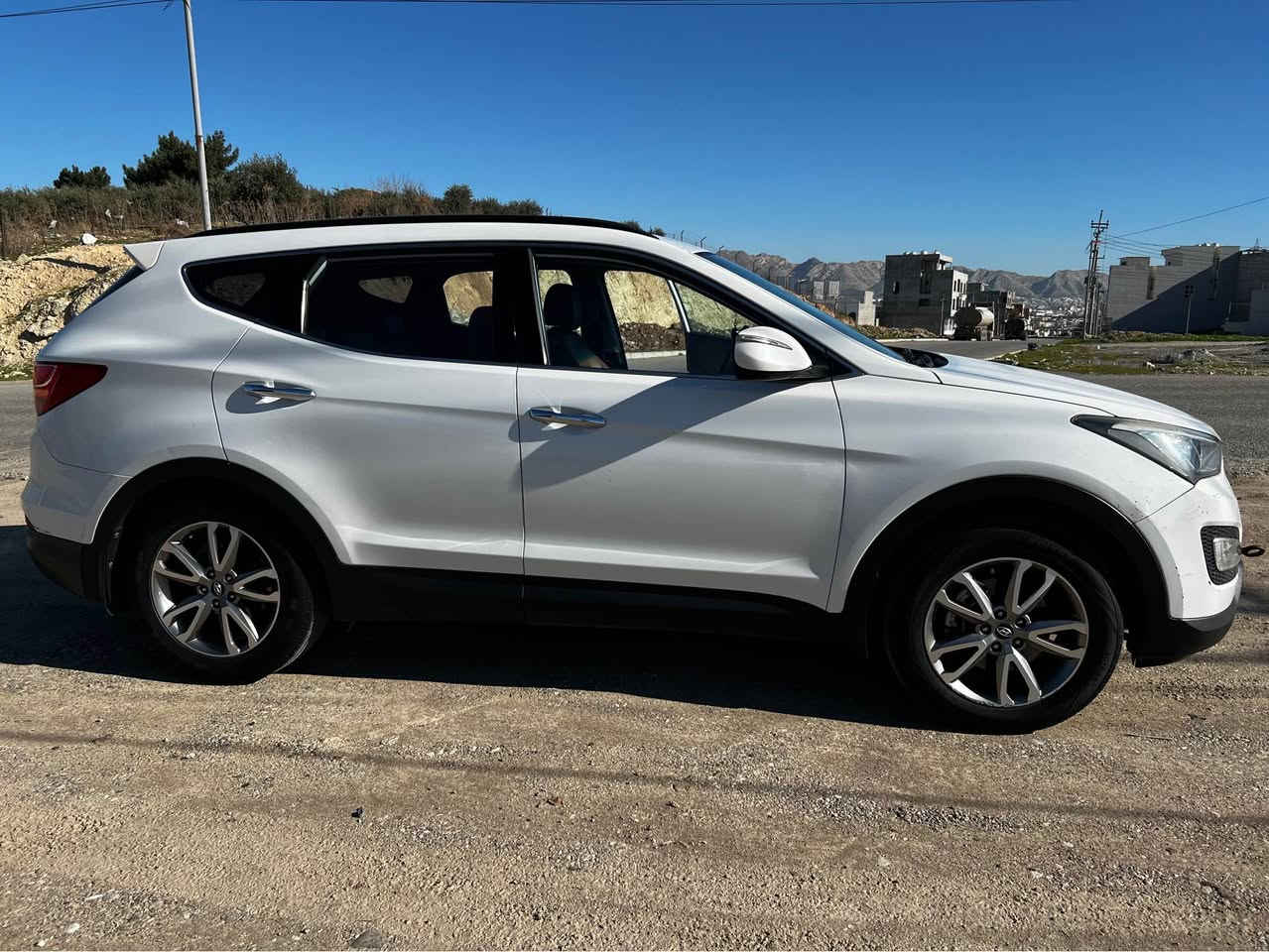 سنتاڤي وارد امريكي 4 سلندر موديل 2014 
محرك مبدل مال كصه كير ومحرك بشرط انطيك 
عليها غرامة ورقة ينزل من السعر 
مابيها لا دعم ولا صبغ 
ماشية 134 الف
السعر 145 وبيها مجال بسيط 
*********** دهوك, العراق
