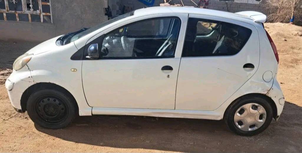 BYD (F 0)
السلام عليكم ورحمة الله 
السيارة جاهزه عدا التبريد
عليها غرامة ٥٠٠ الف على المشتري 
السعر النهائي ١٧ ورقة الاستفسار 
***********